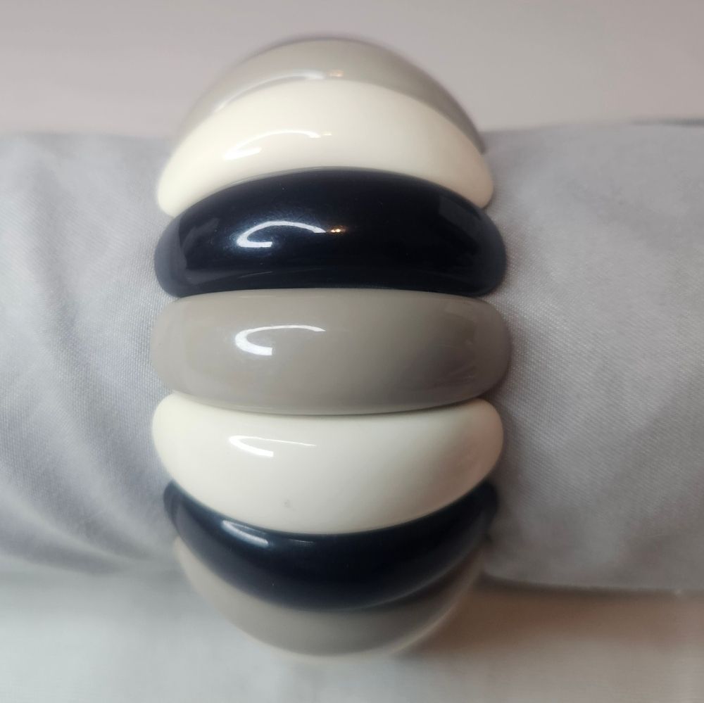 Vintage Avon 1986 Art Color Stretch Bracelet EUC